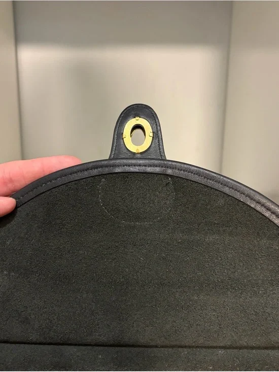 Vintage Coach Logan Bag (#9907) Black Leather Crossbody with Brass Turnlock - Picture 11 of 15